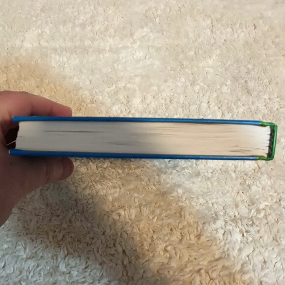 EUC ~ "Diary of a Wimpy Kid #12: The Getaway" Hardcover Book - Picture 6 of 7